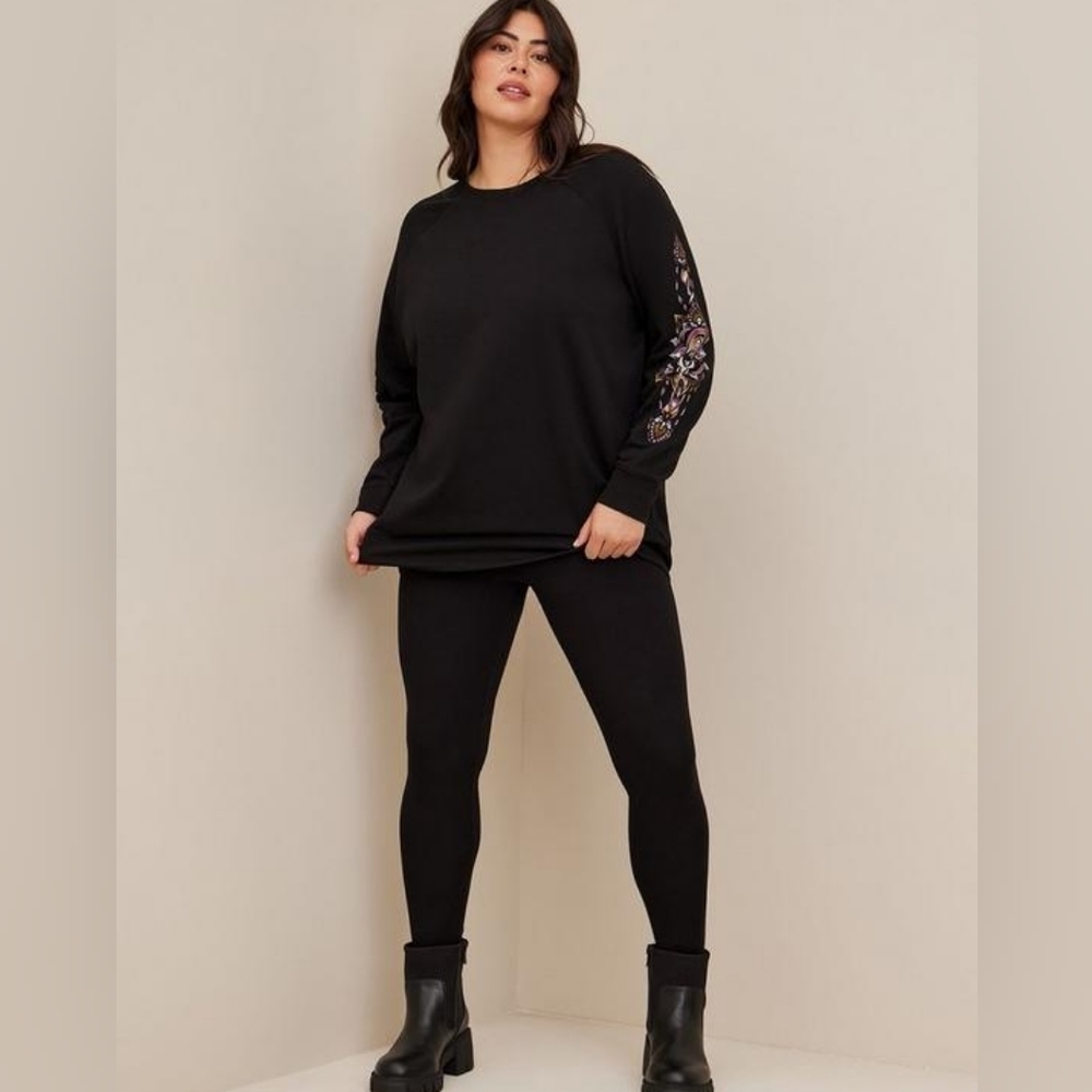 New Torrid Mandala Butterfly Super Soft Fleece Crew Neck Raglan Sweatshirt - Picture 4 of 6